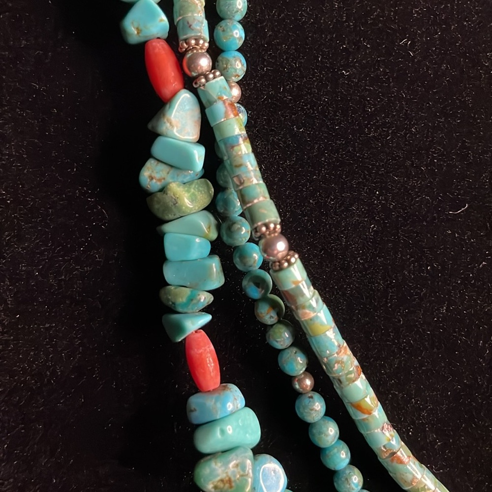 Ladies 3 Strand Turquoise Nugget Turned and Round Heishi Necklace 18" - Picture 3 of 11